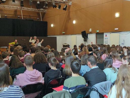 La chorale du lycée en répétition !