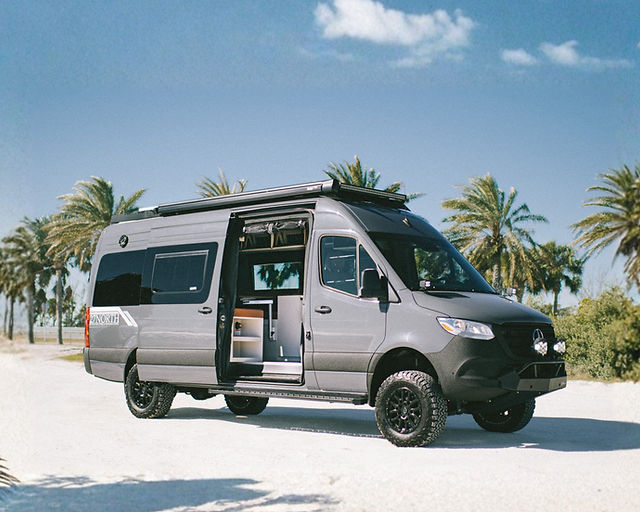 犯罪　フラッグ255　North Lake Sprinter V Series by 27North | Luxury Off-Grid Sprinter Vans – Venture
