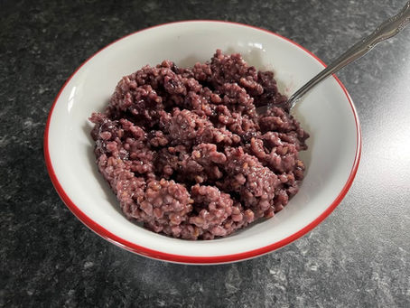 A bowl with oats and freeze dried fruit