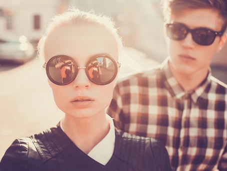 WHAT YOUR SUNGLASSES SAY ABOUT YOU