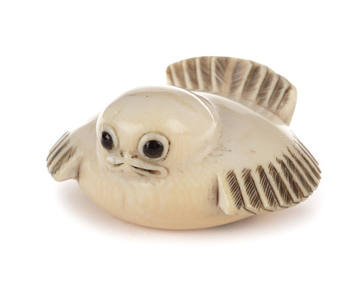 Very Fine Netsuke of the bird Fukura Suzume | Z&R Netsuke