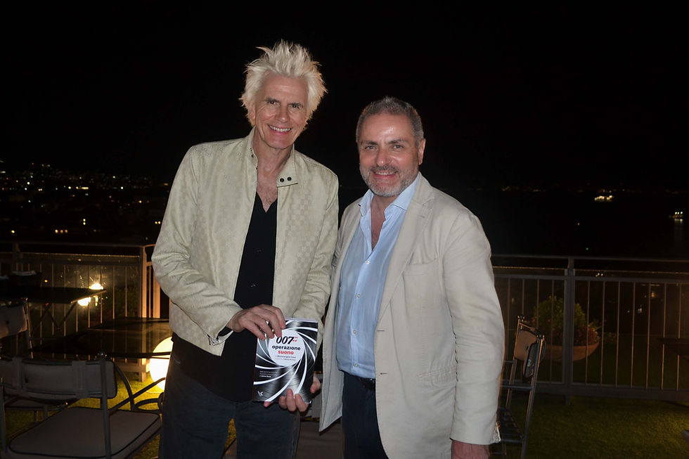 Una sera d’estate, le note “A View to a Kill”, un calice di vino e una magica danza di voci: i Duran Duran tra il cielo di Napoli e l’incanto della Reggia di Caserta