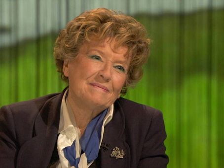 Dacia Maraini bagno di folla a Napoli: “Italia ha bisogno dei giovani”