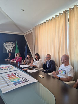 Giugliano Pride 2026, prima edizione sabato 26 settembre Tante voci, un percorso comune: diritti, partecipazione, pace e futuro per il territorio