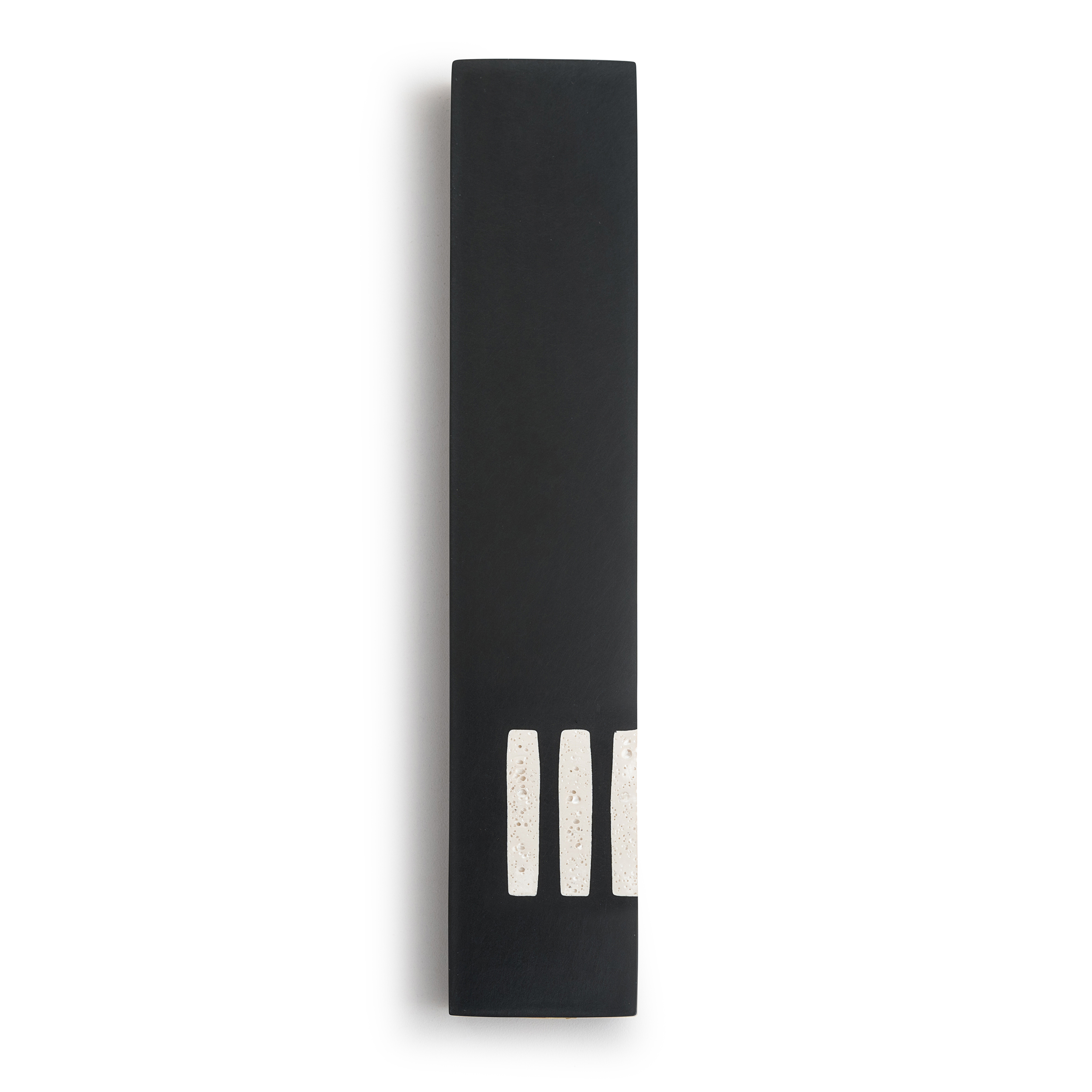MEZUZAH Black Narrow | Shin White Side
