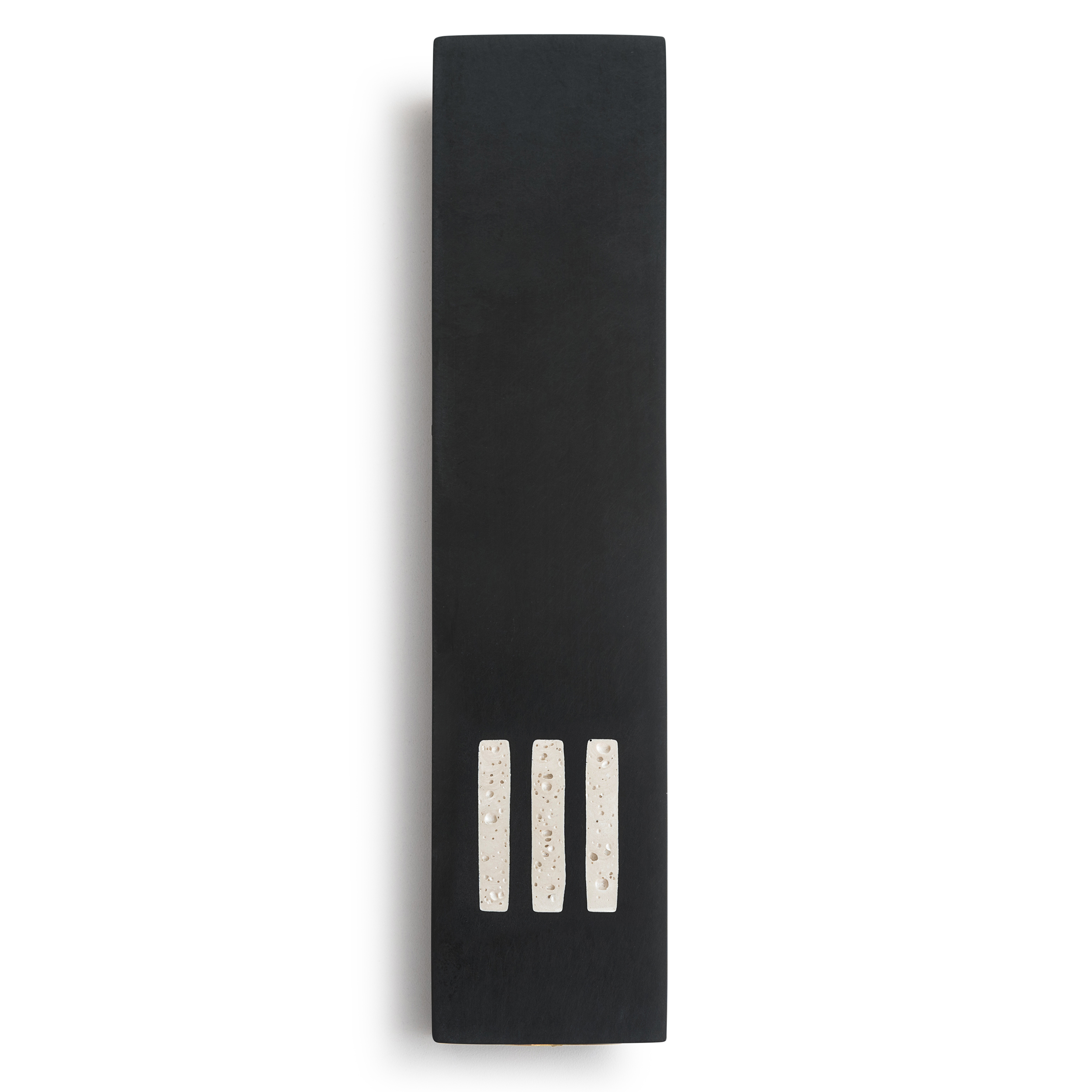 מזוזה שחורה רחבה | ש' לבנה במרכז