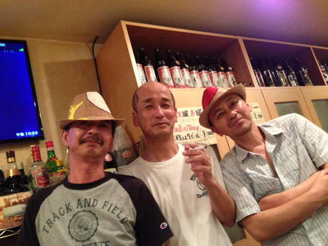 左から、先生、カットシさん、稲葉さん。
