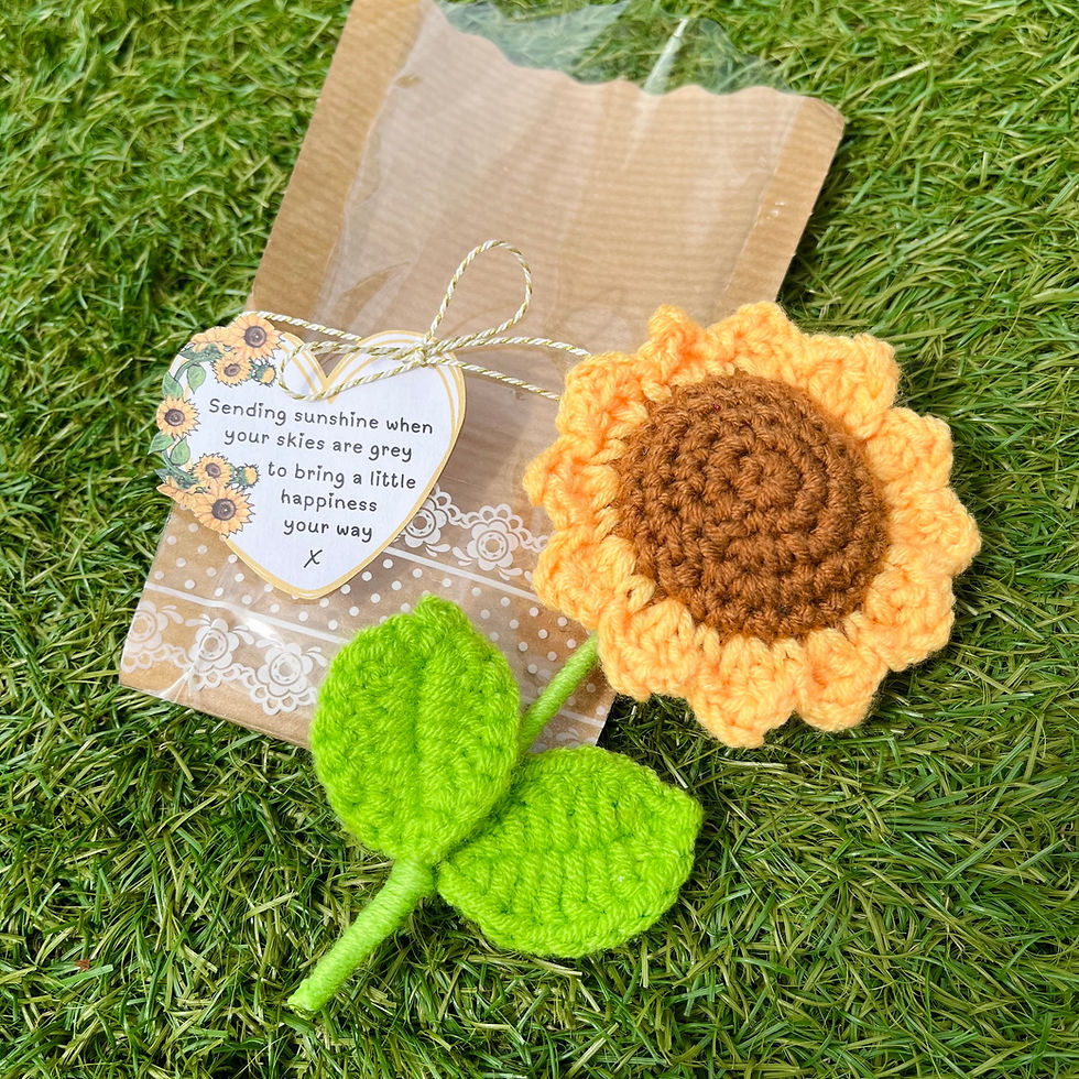 Crochet sunflower with gift wrap