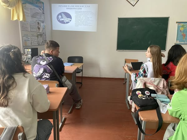 Із учнями 6 класів проведено квест «Правила дорожнього руху»