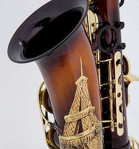 Saxophone Eiffel Tower.jpg