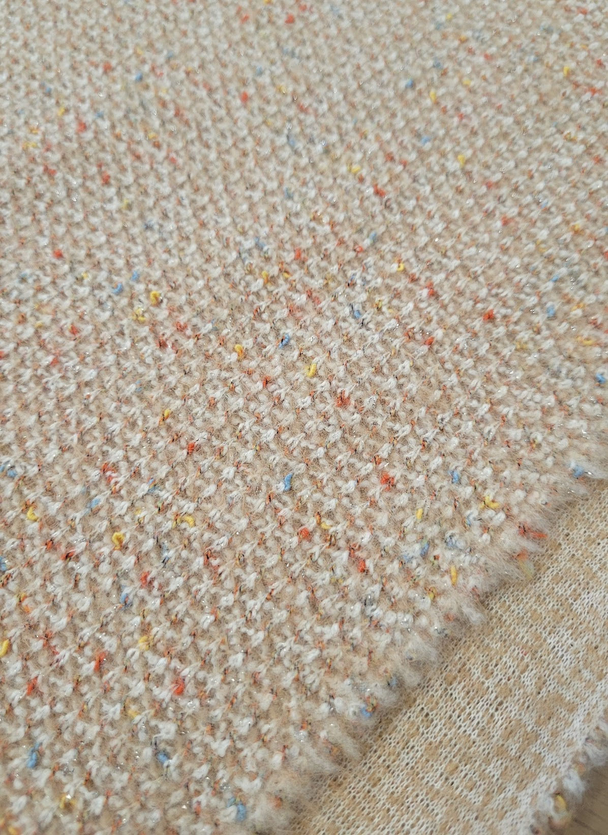 Trikotāžas kostīmaudums chanel stilā - gaiši bēšs