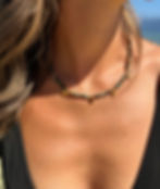 Collier Islacrea : perles vertes et disques dorés