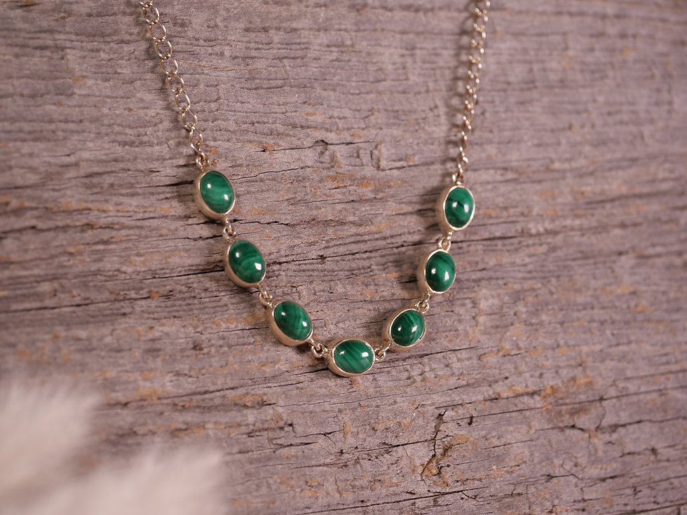 Thumbnail: unique malachite piece, malachite gift idea, jewelry collection malachite, energy balancing