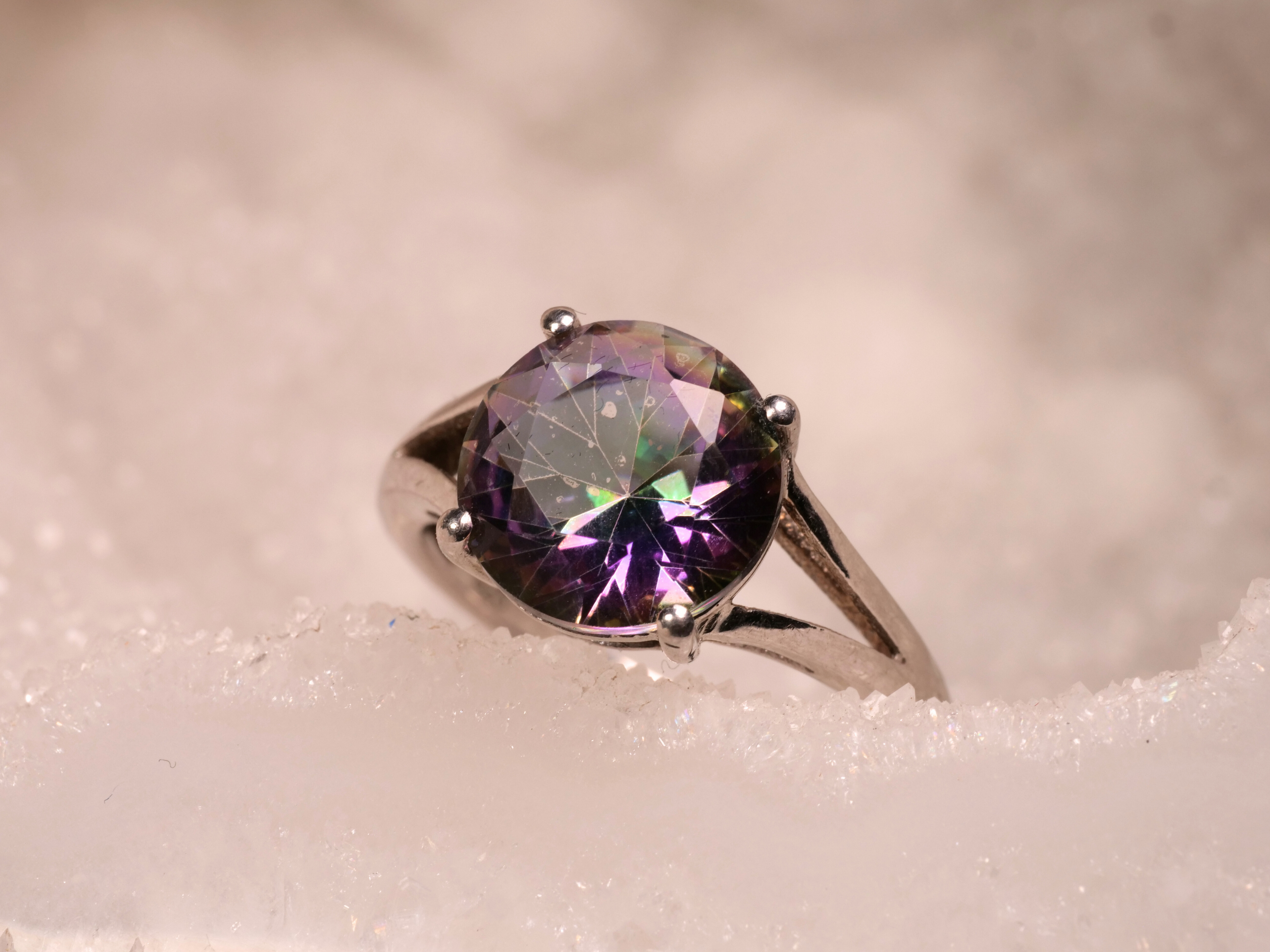 mystic quartz, round-cut, silver band, iridescent, colors, purple, green, clarity, intuition, spiritual,