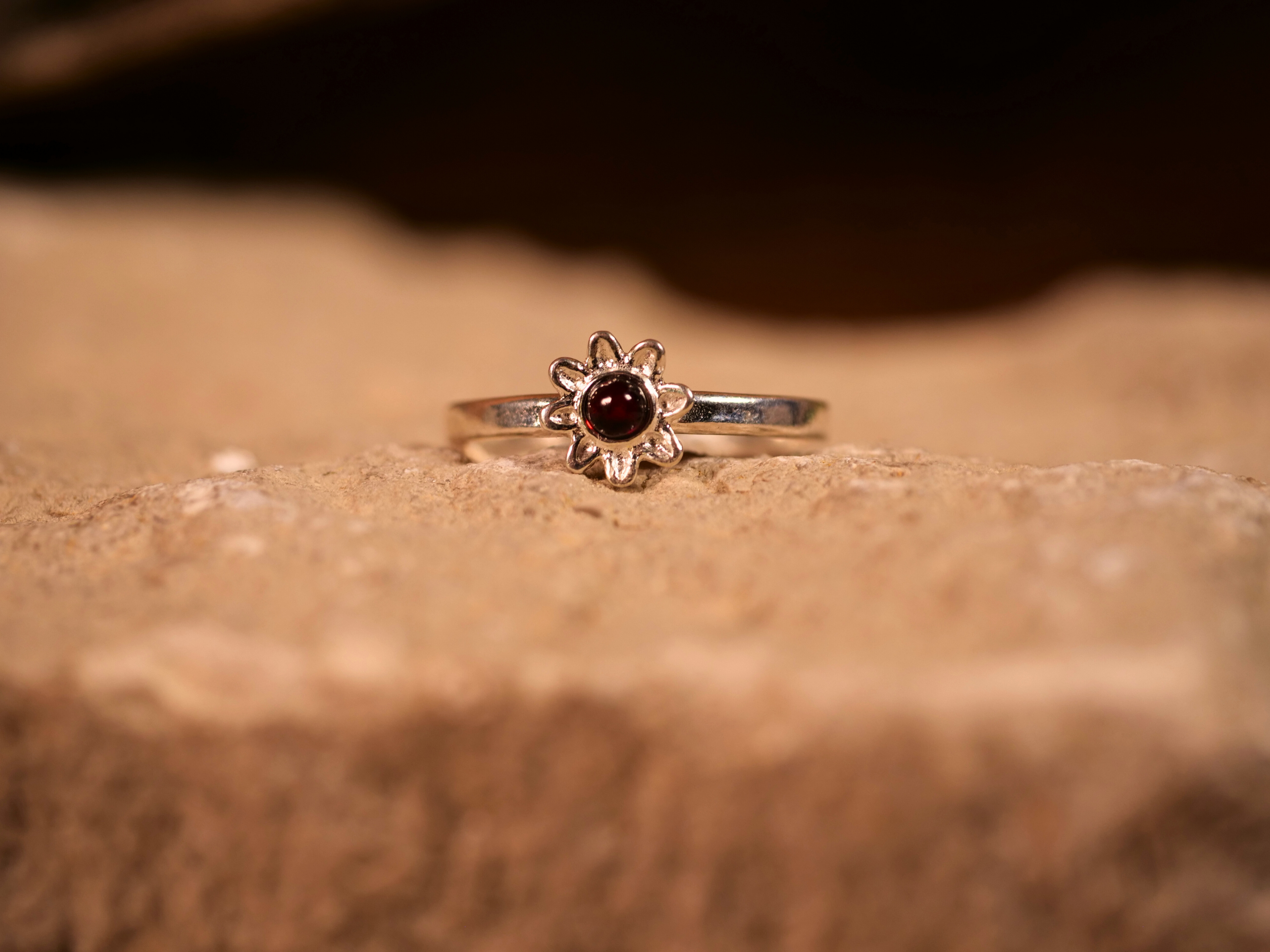 amber sunflower ring, sunflower amber jewelry, amber flower ring, amber daisy ring, amber cabochon sunflower, amber silver fl