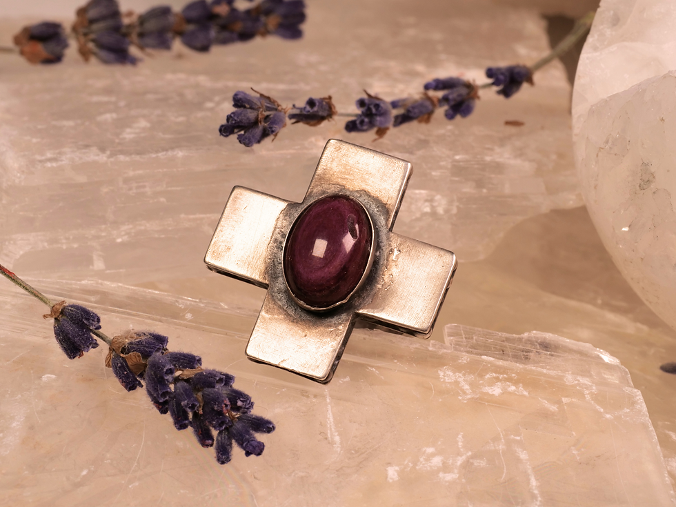 spiny oyster shell, maroon, cabochon, silver, cross-shaped, bold design, unique, earthy elegance, rustic,