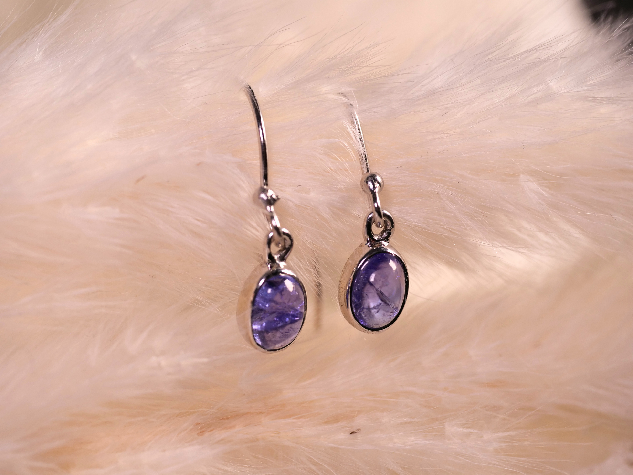 tanzanite earrings, tanzanite silver earrings, polished tanzanite, tanzanite cabochon, oval cabochon earrings,