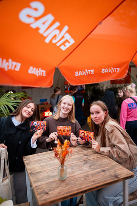 Mobiele AI photobooth voor Ethias tijdens Student Take Off in Hasselt | Meerskat brand activations