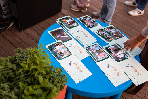Mobiele photobooth en eventfotograaf van Meerskat die een brand activations verzorgt tijdens de Familiedag van 50 jaar DCM.