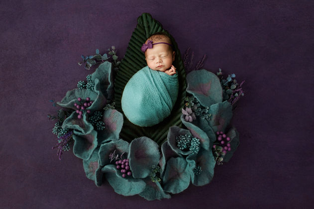 Newborn photographer Swindon