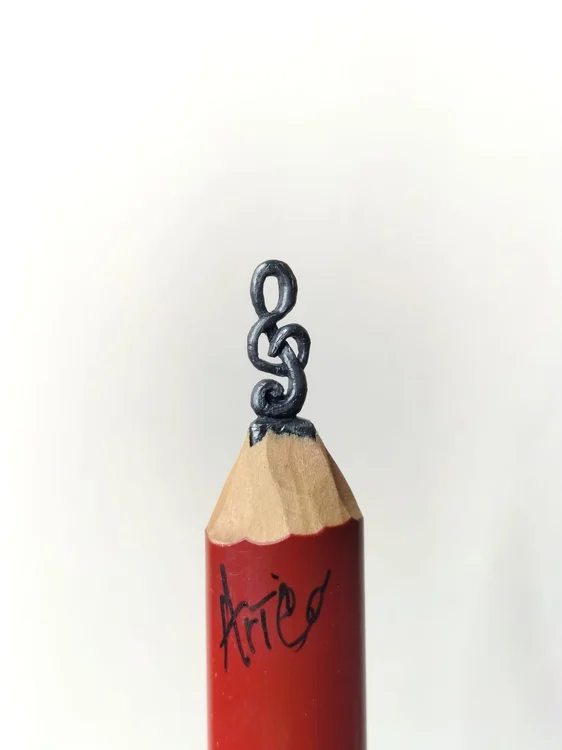 Loving Music – microscultura su matita | Art’eo