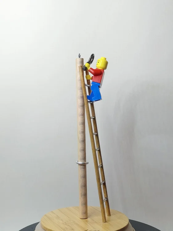 Omino Lego con Lego – microscultura | Art’eo