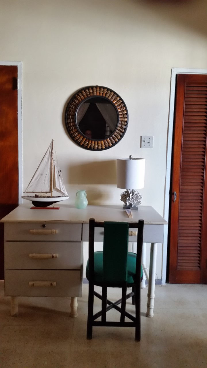 Guest Bedroom 1 (desk and chair)