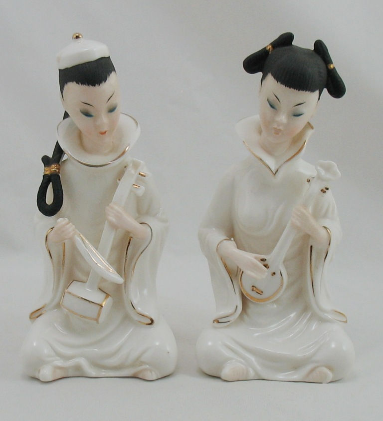 Ardalt Asian Figural Musician Pair of Delicate Porcelain/China Original Conditio
