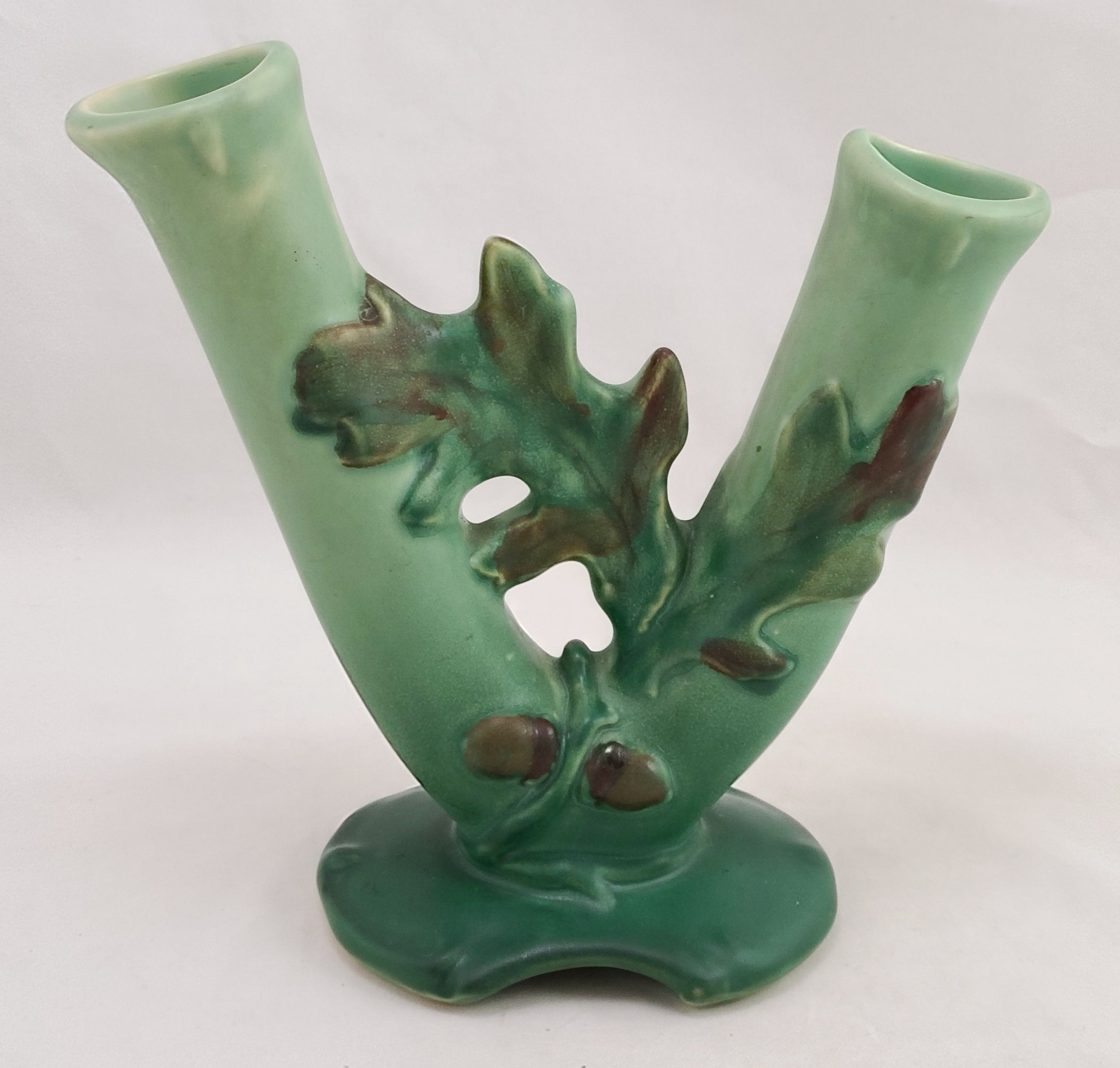 Weller Oak Leaf Double Bud Vase In Green Satin Matte Glaze Original Condition