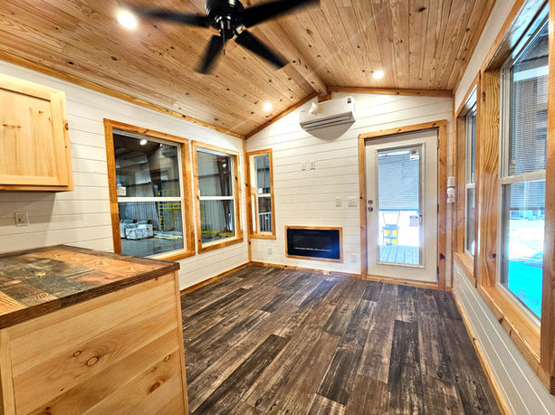 Phoenix Building Solutions | Tiny Homes & Park Models in Greenville