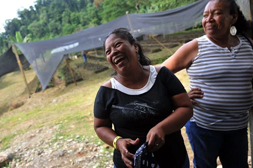Women from Costa Rica.