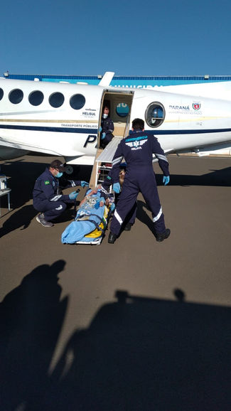 MANGUEIRINHA CONSEGUE VAGA E PACIENTE É TRANSFERIDA DE AERONAVE PARA PONTA GROSSA - PR.