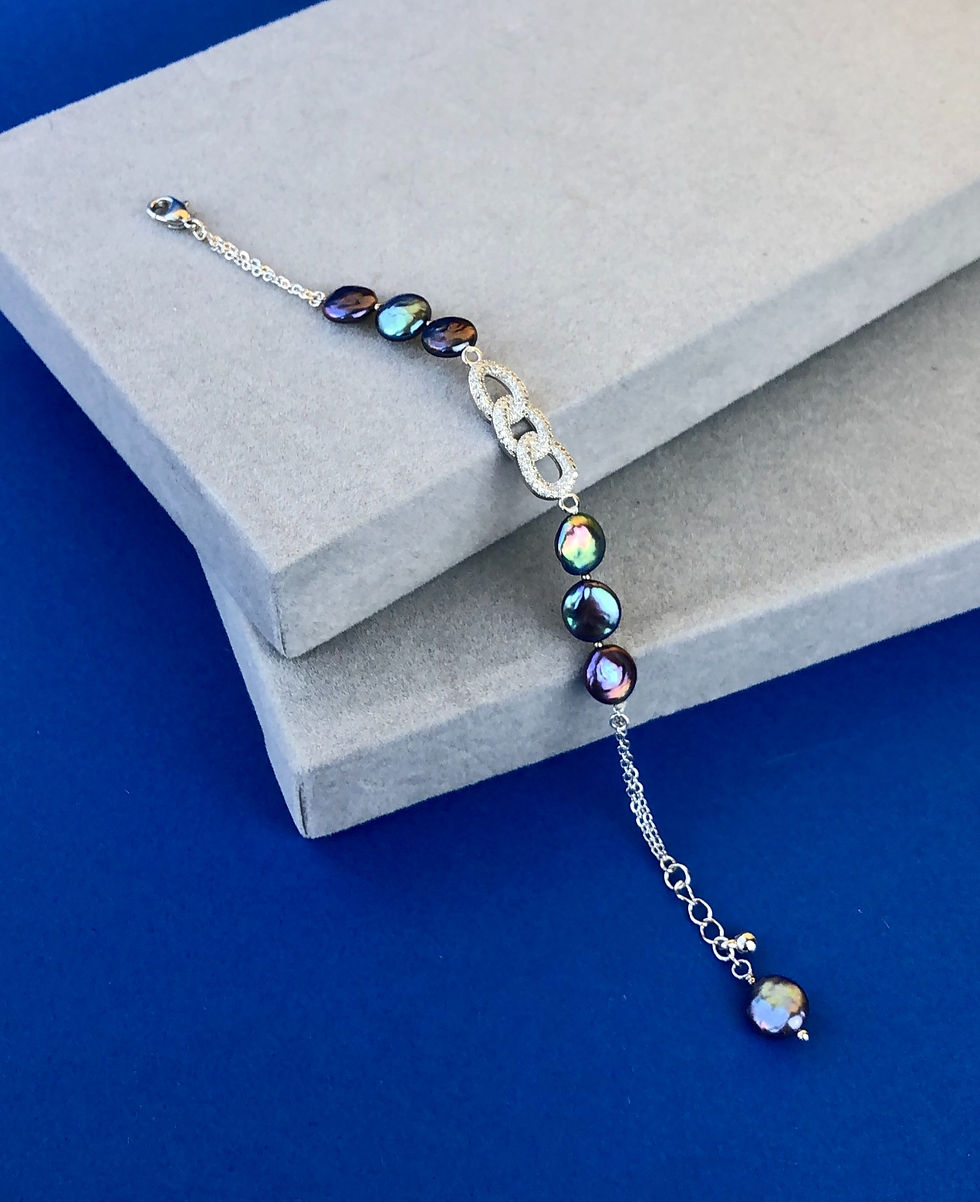 Thumbnail: Albert Black Coin Pearl Bracelet