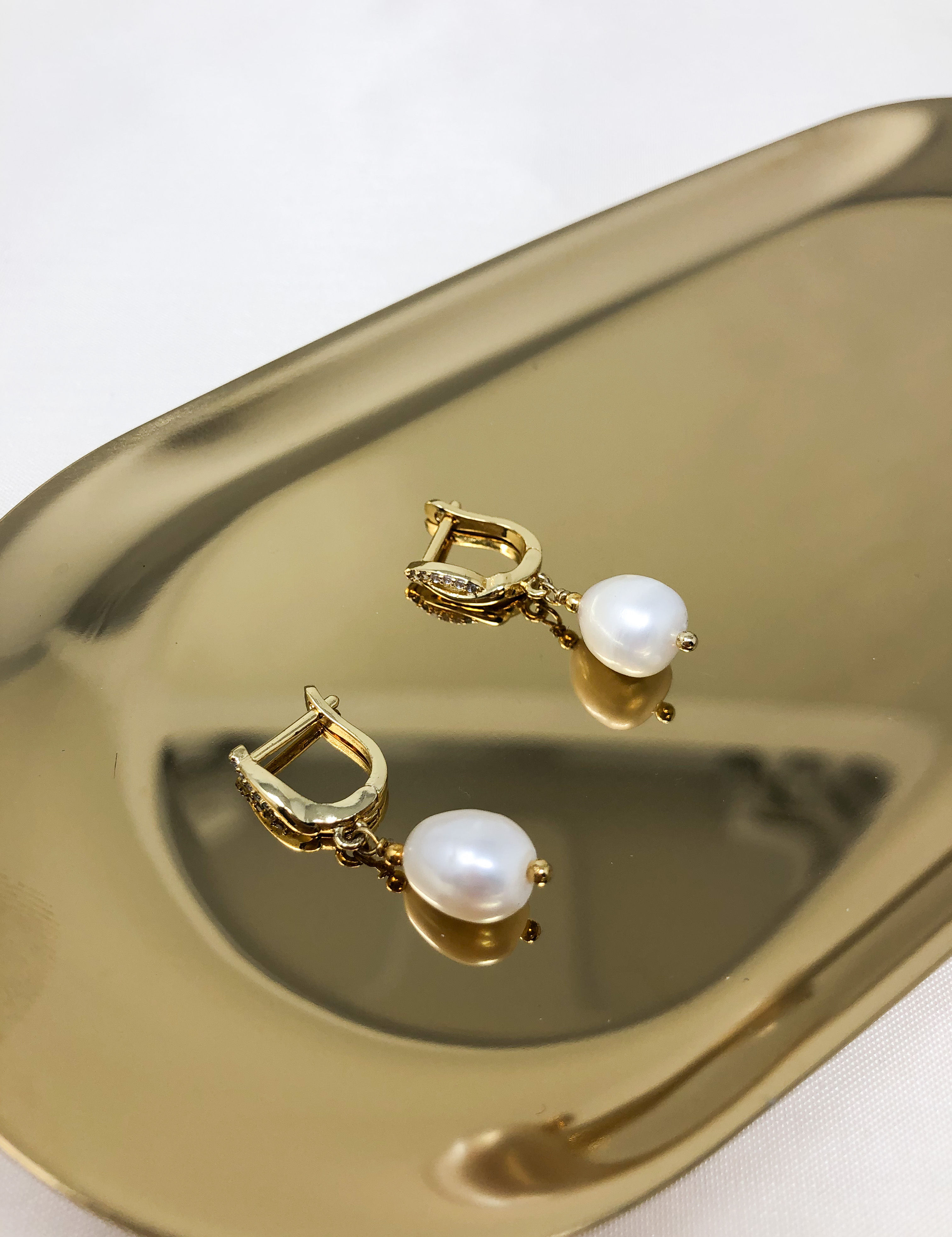 Anna Pearl Earrings