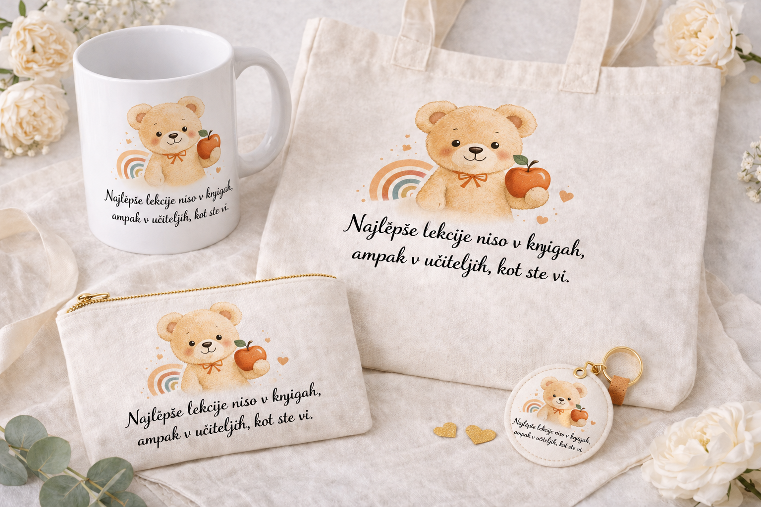 Darilni komplet za učiteljico – skodelica + peresnica + tote bag + obesek 🤍🍎