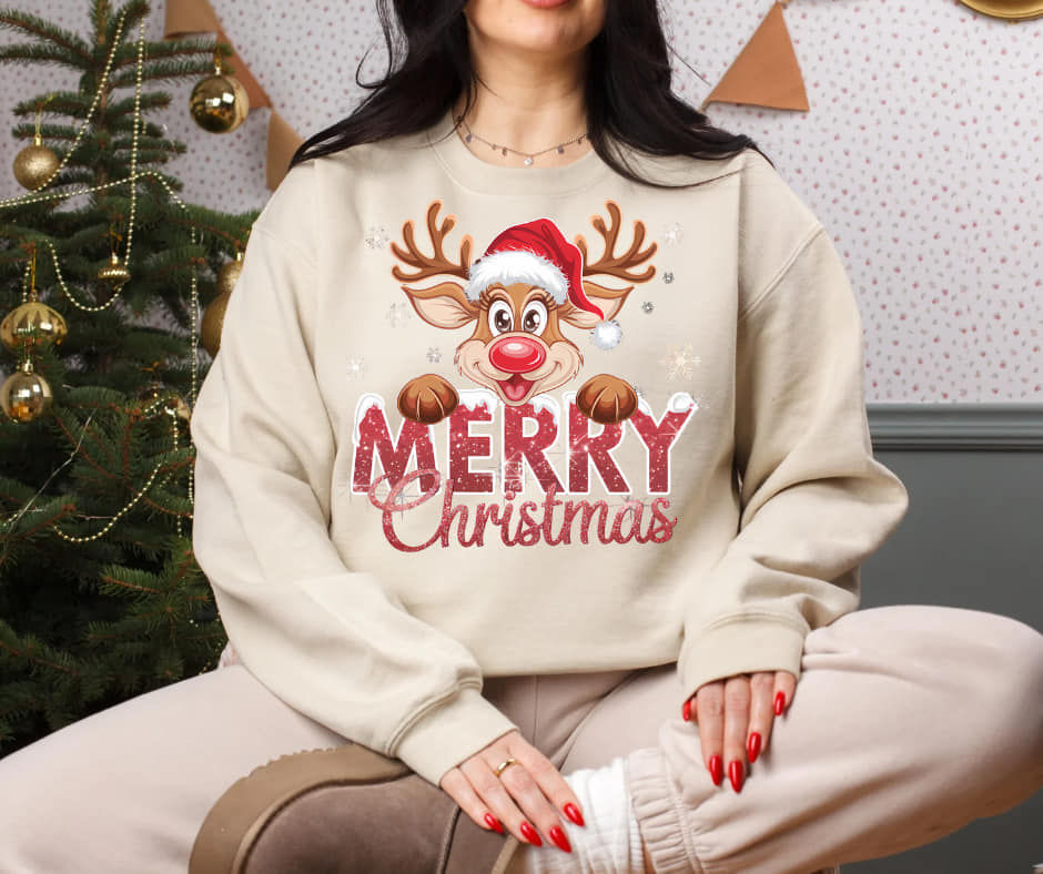 Božični pulover “Merry Christmas” – prikupen, zabaven in popoln za praznično ves