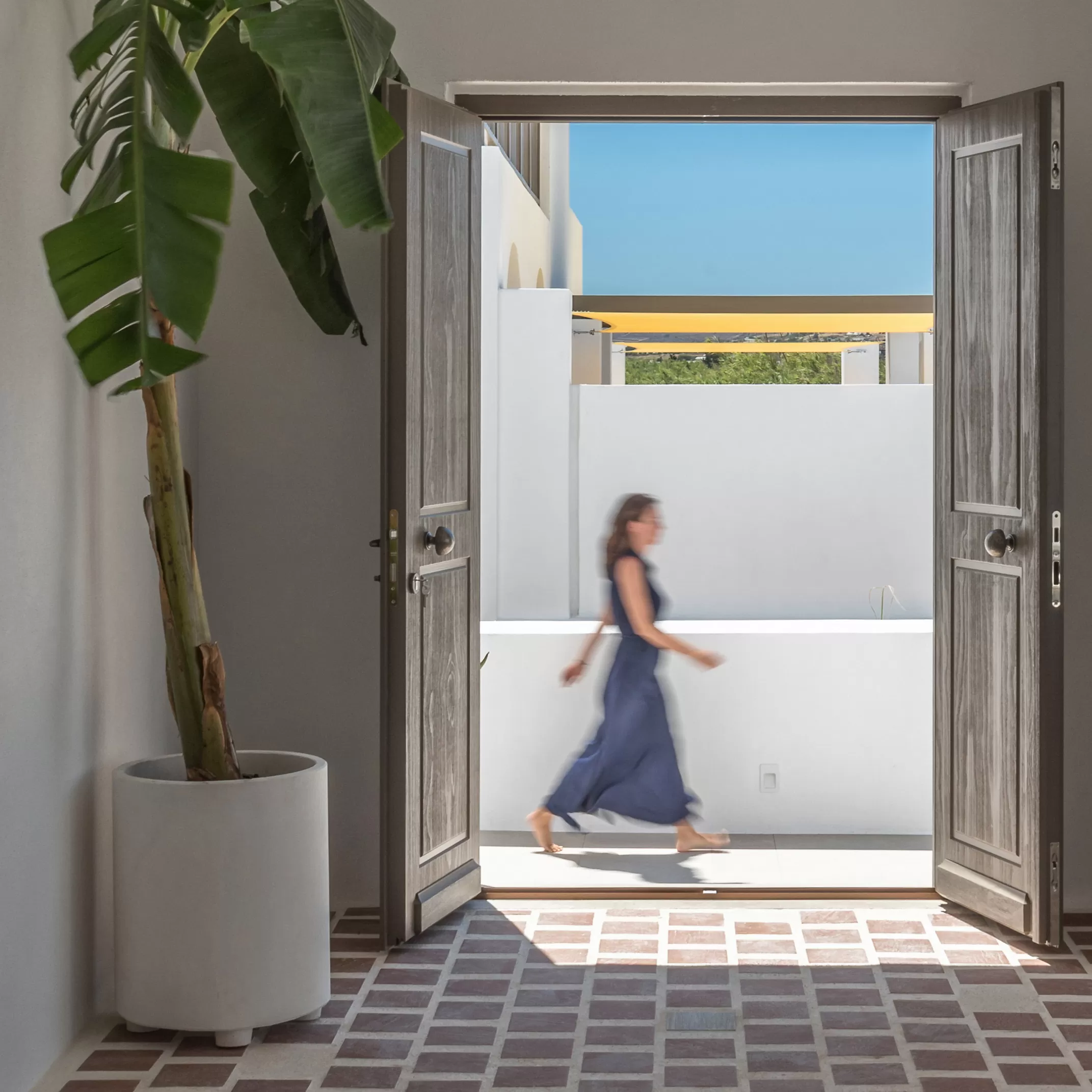 Accoya-windows-and-doors-Parilo-Hotel-Paros-island-Greece-square.webp