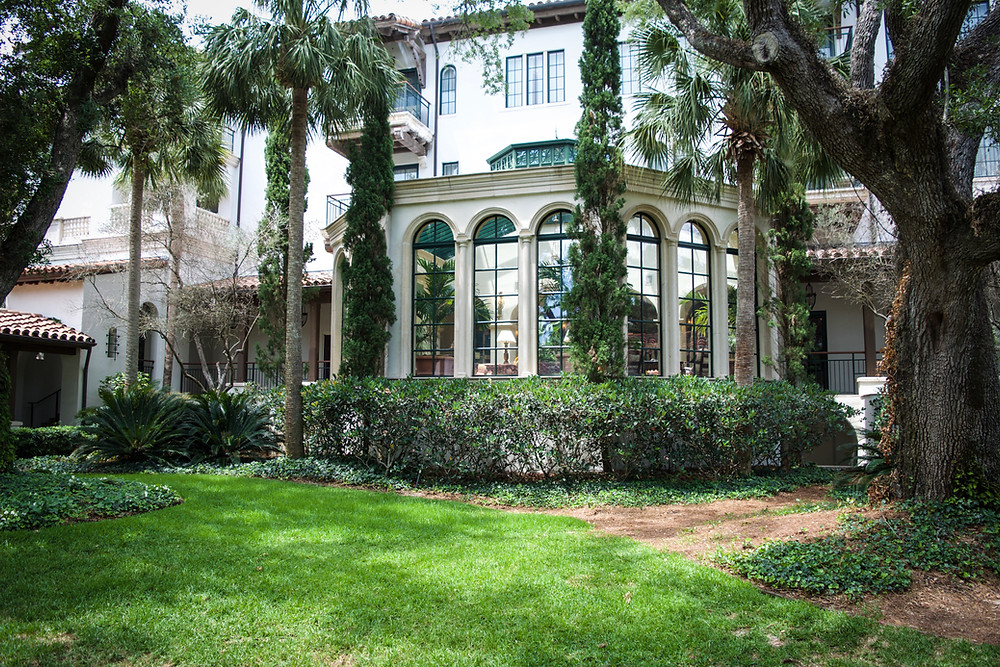 Holly Canon Blog Travel and Lifestyle Sea Island Georgia Cloister at the Sea