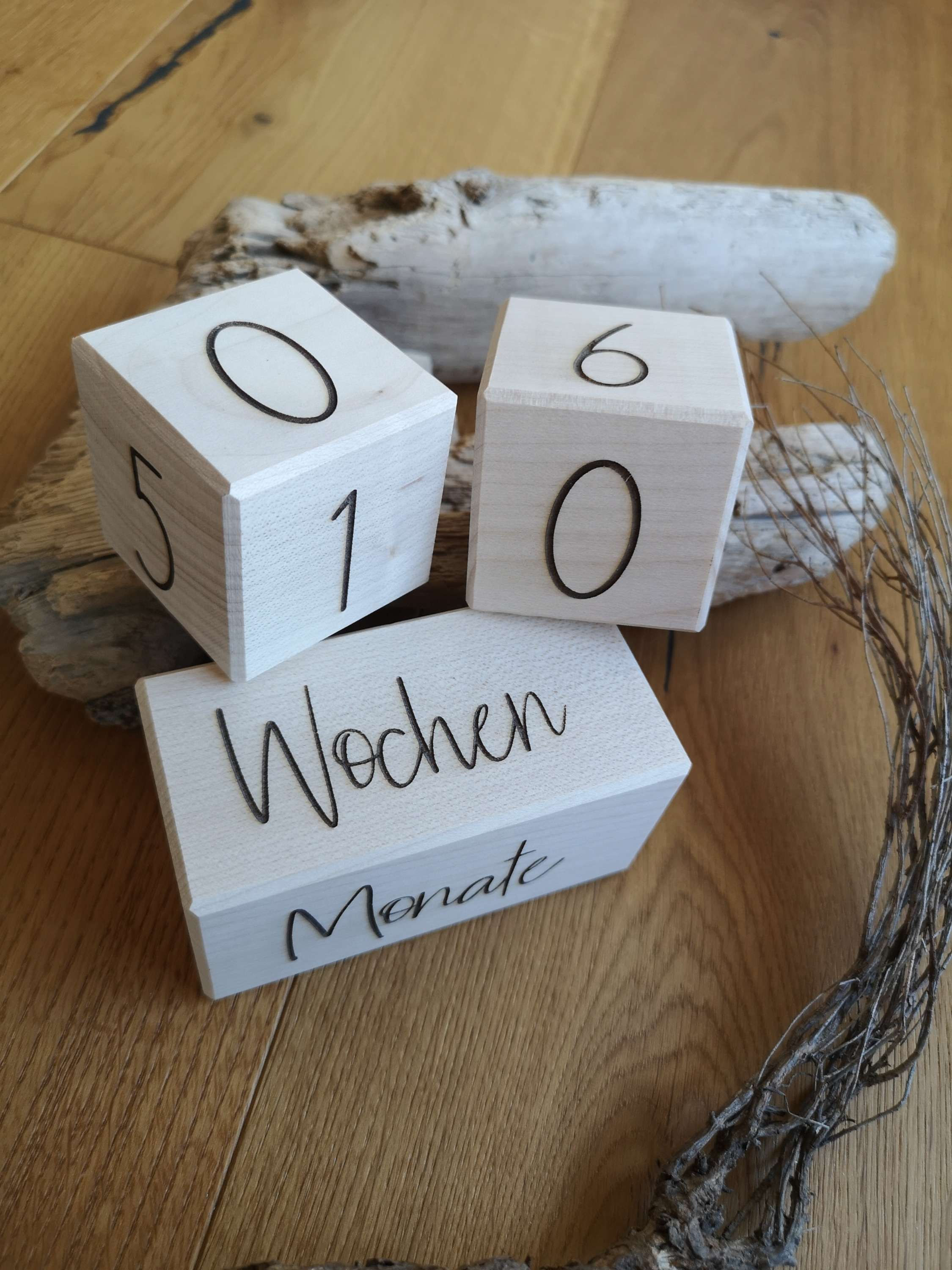 Meilensteiset aus Holz