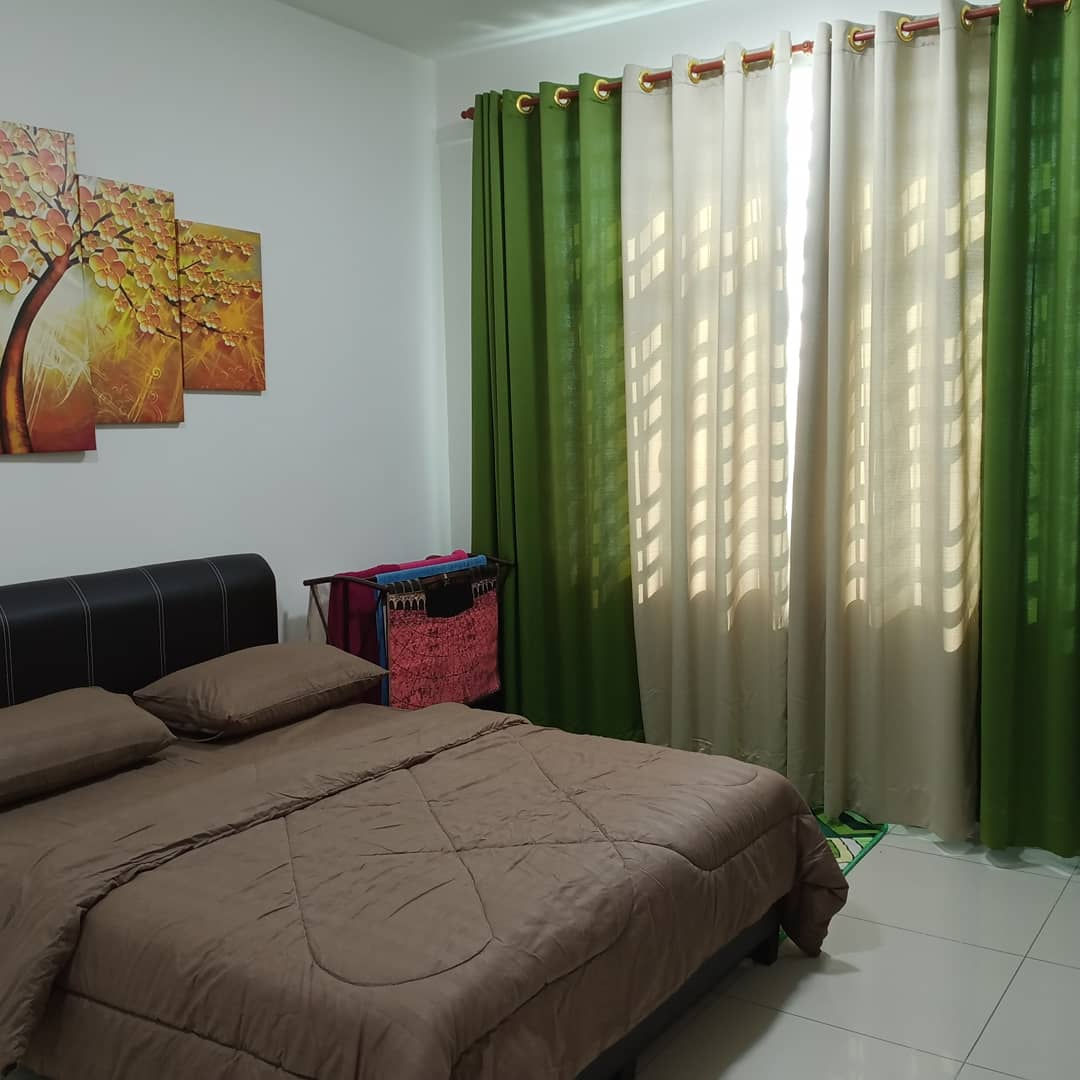 Master bedroom: 1 katil queen