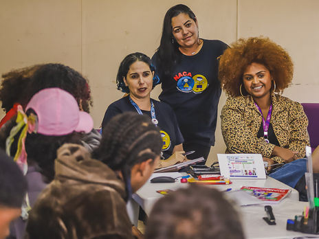 'Papo Reto' debate trabalho infantil e perspectivas para o futuro profissional de adolescentes