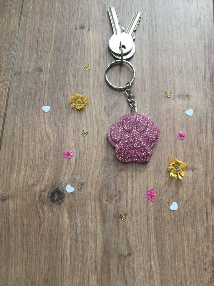 Image of Handmade Paw Print Keyring