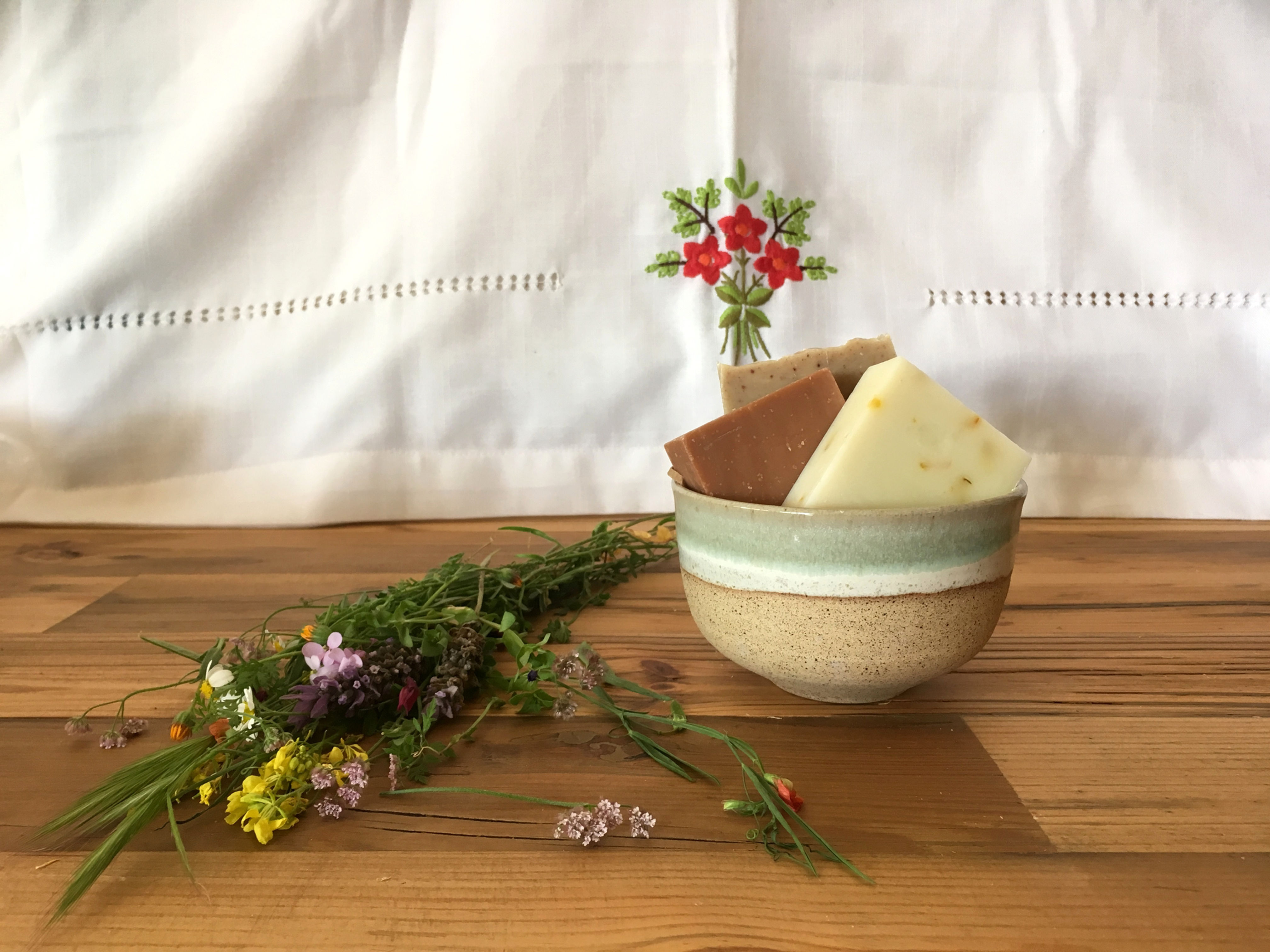 Ceramic Bowl with 3 Natural Soaps
