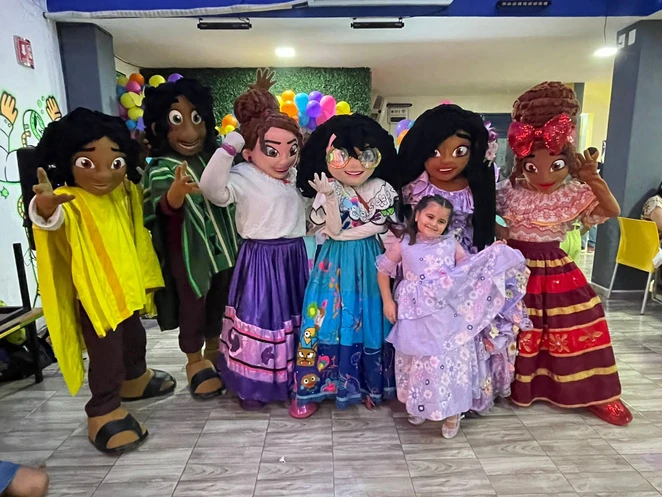 PERSONAJES