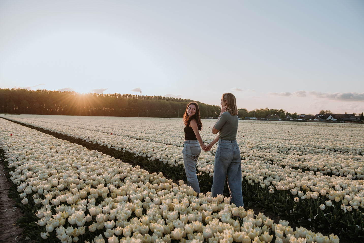 Tulip Couple Photoshoot at Keukenhof, Lisse, Hillegom,The Hague By Jake Santos Photography, Lesbian Couple Photoshoot, Fotografa Brasileira na Holanda