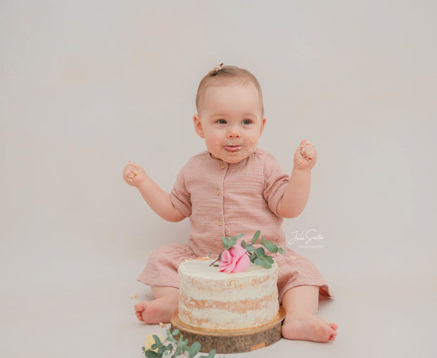 Smash Cake at Home, photographer in The Hague, Family Photographer Zuid Holland