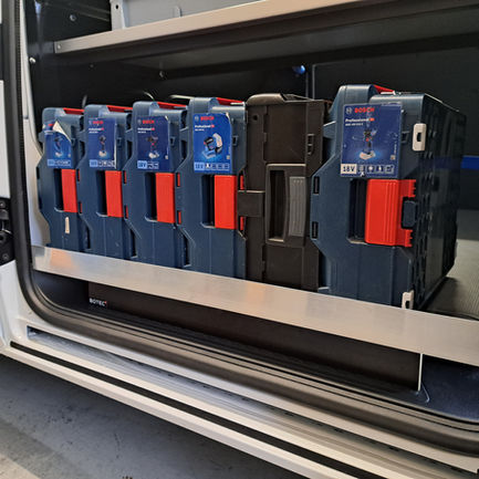 Montagefahrzeug Fahrzeugeinrichtung