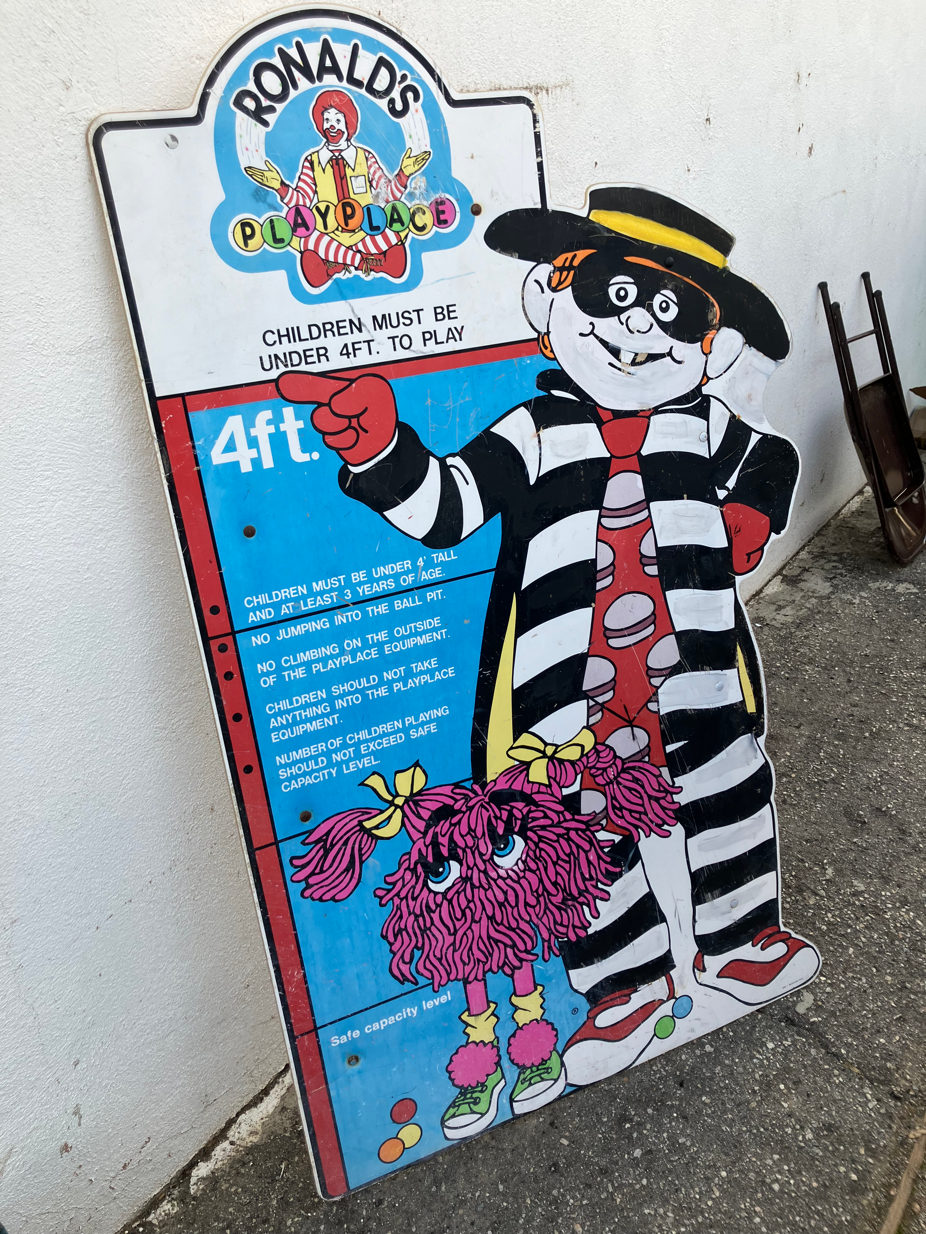 Ronald's Play Place Sign
