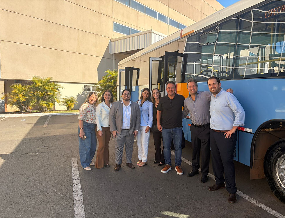 Reunião com a equipe do Shopping Cerrado e jurídico interno.