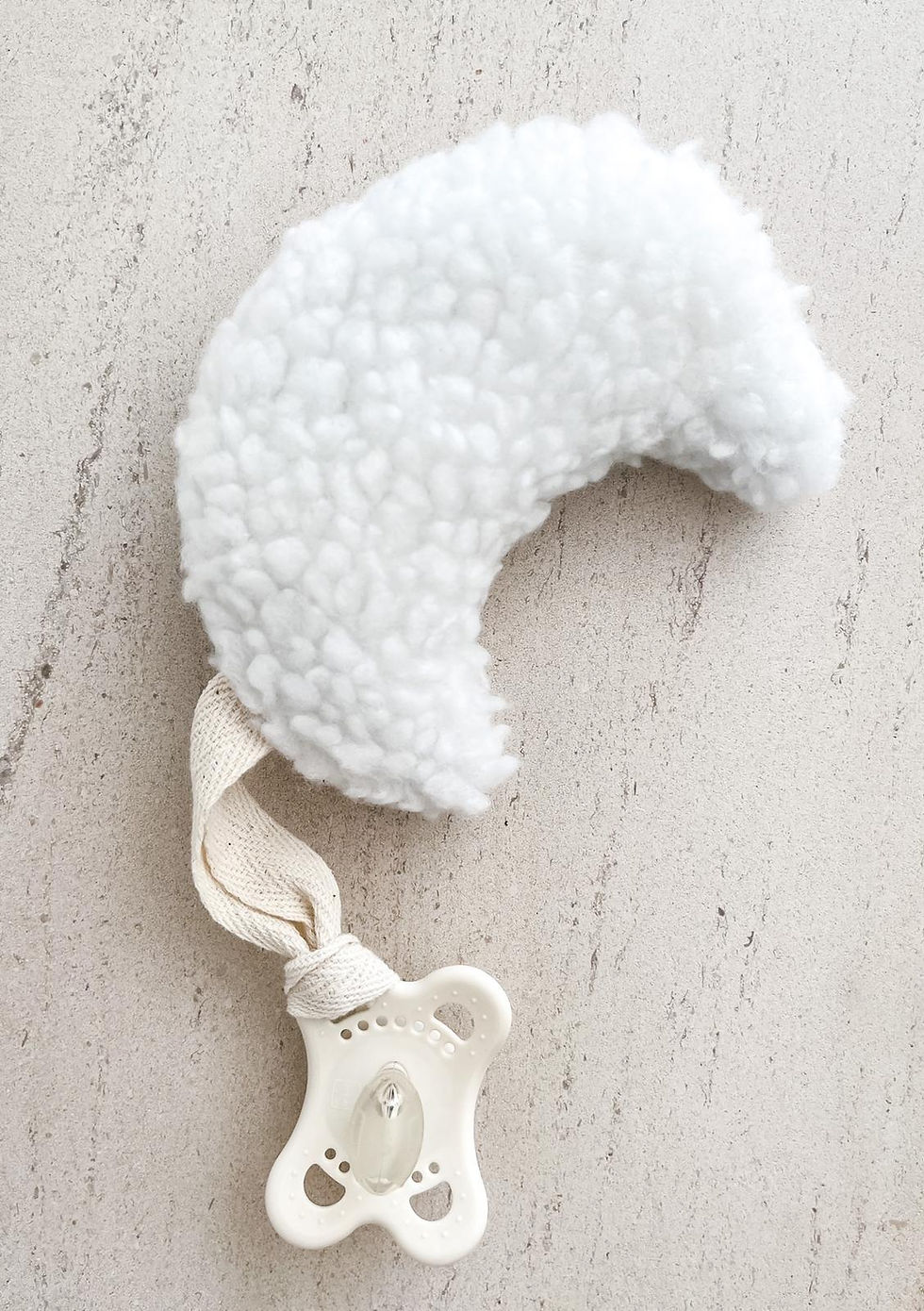Thumbnail: BOUCLE MOON PACIFIER CLIP & COMFORTER